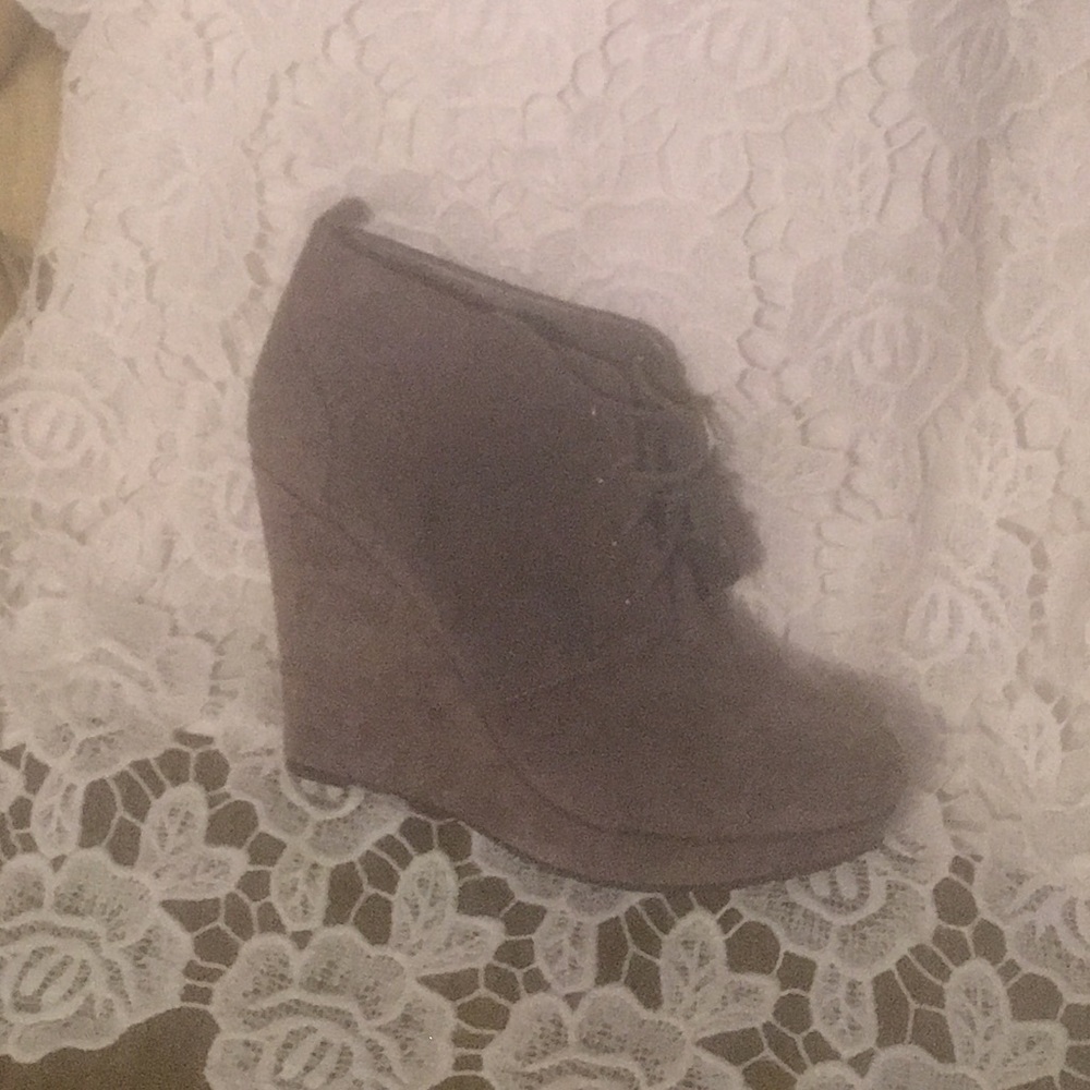Gray Jessica Simpson Booties